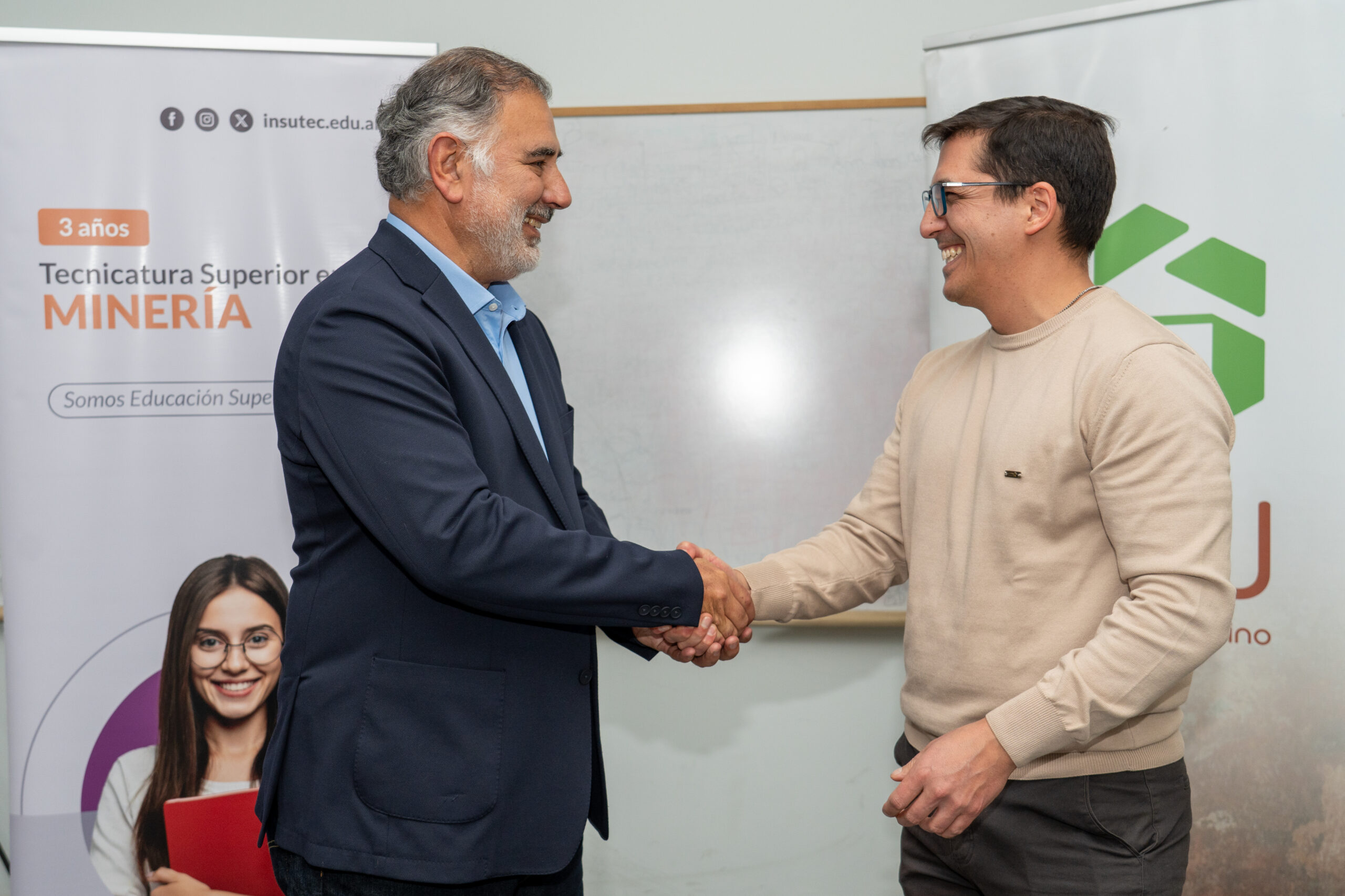 PSJ FIRMA ACUERDO INSUTEC 5.jpg